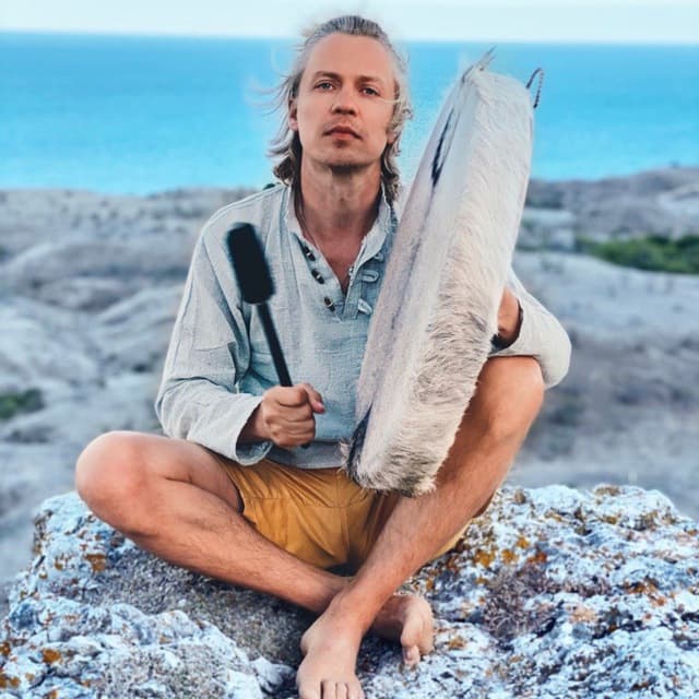 Александр Алякин — практик гонг-медитаций